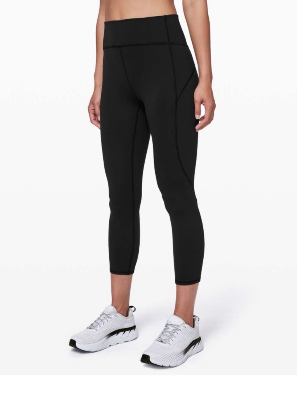 Lululemon In Movement Crop 23" in Black size 8